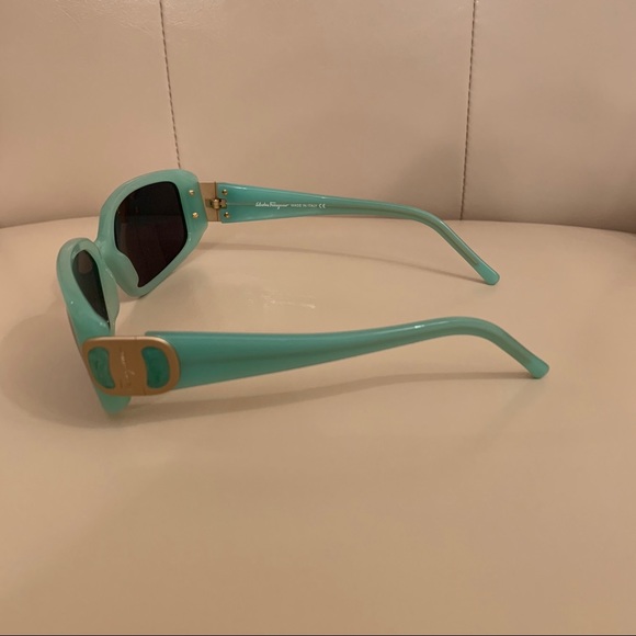 Salvatore Ferragamo Seafoam Designer Sunglasses - Picture 3 of 4